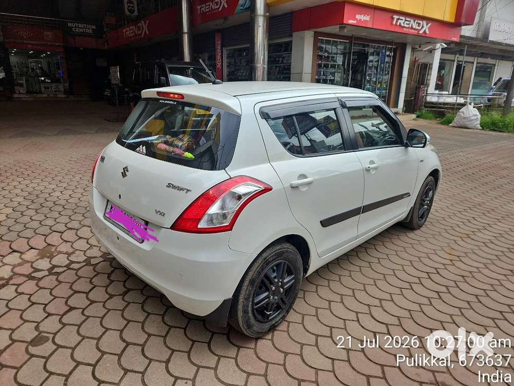 2016 Maruti Swift Vxi.