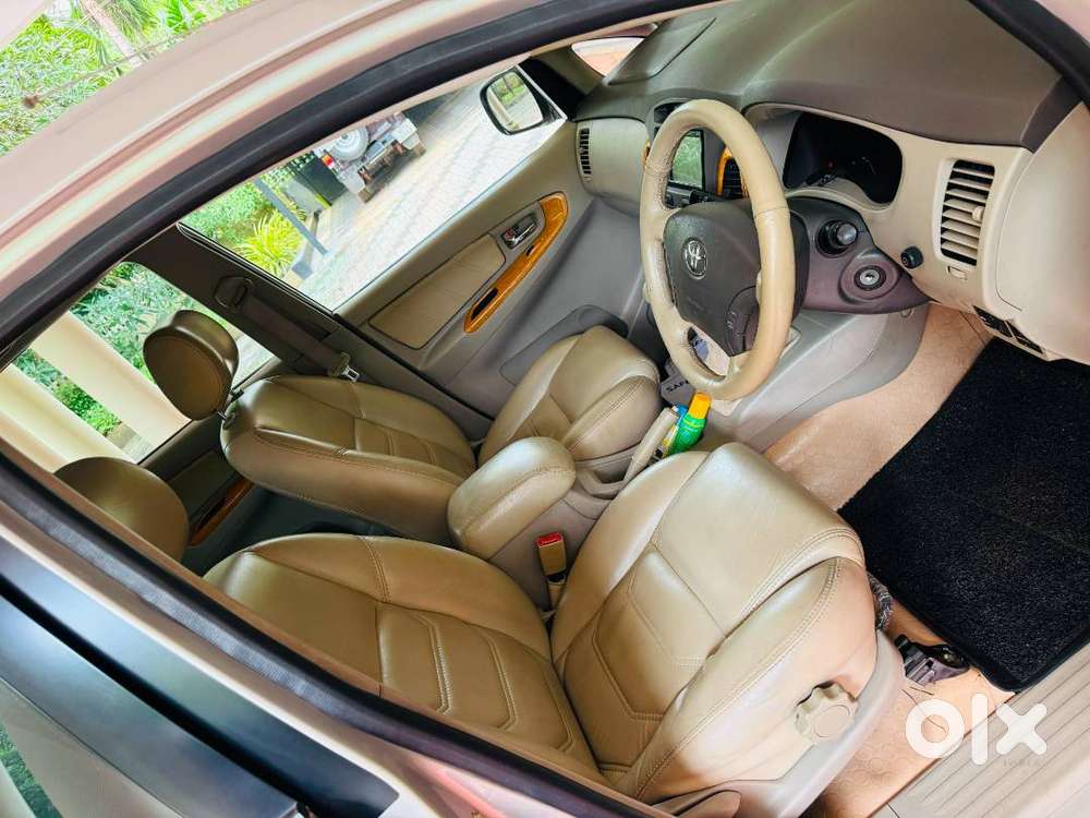 2010 Innova Single Owner Kerala Registration