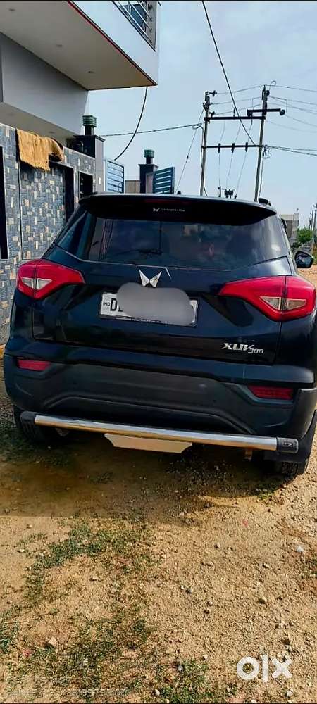 Mahanadra Xuv 300 Sunroof Nice Condition Car Ladi Parsan Use Car