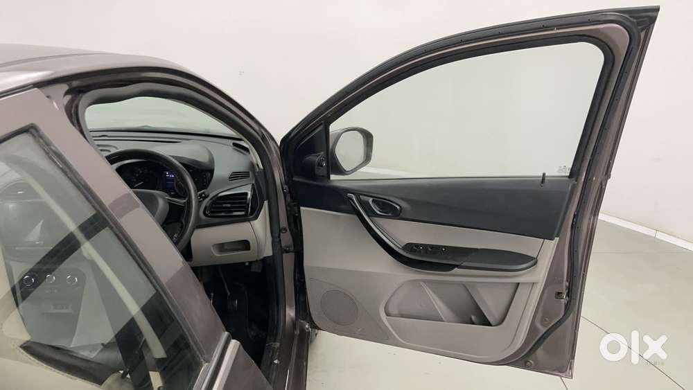 Tata Tiago 1.2 Revotron Xt, 2019, Petrol