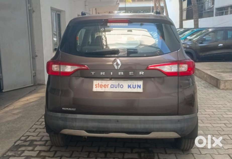 Renault Triber Rxz, 2022, Petrol