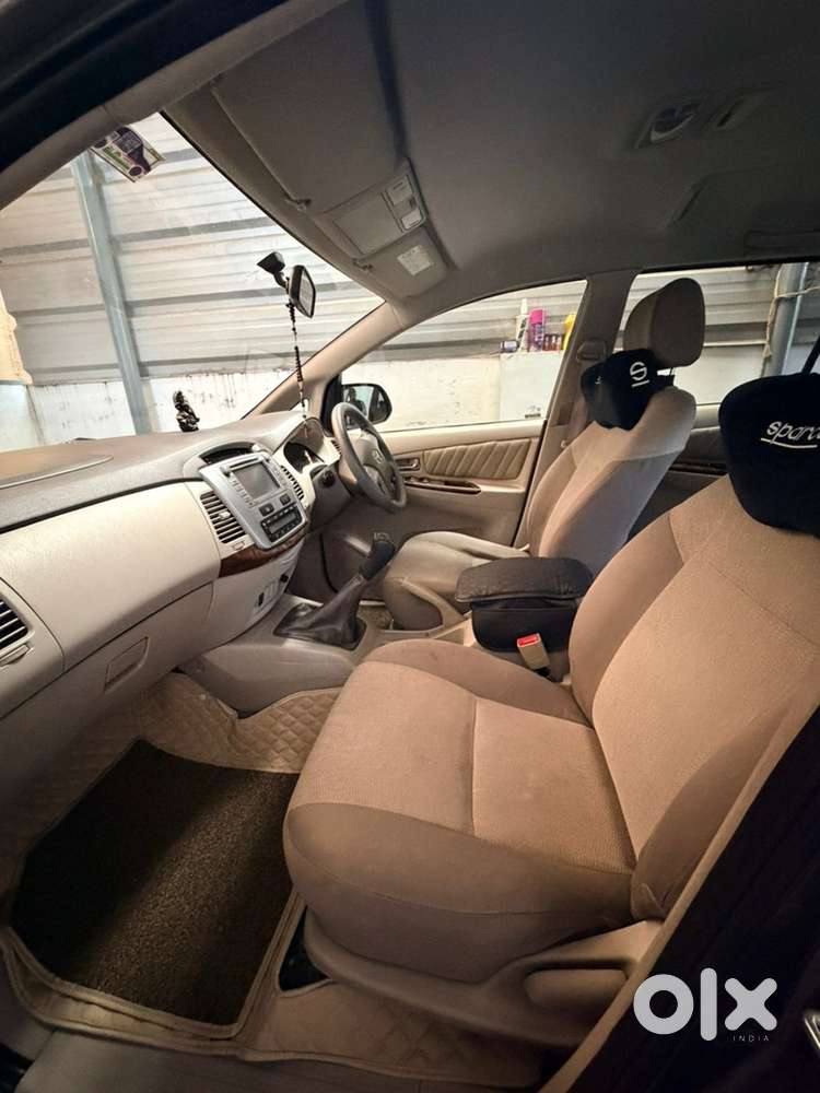 2012 Toyota Innova 98000 Kms