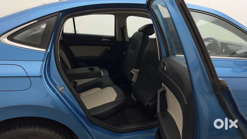 Skoda Slavia Style 1.0l Tsi At, 2022, Petrol