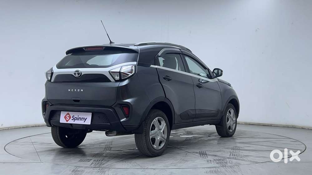 Tata Nexon 1.2 Revotron Xma Amt (s), 2022, Petrol