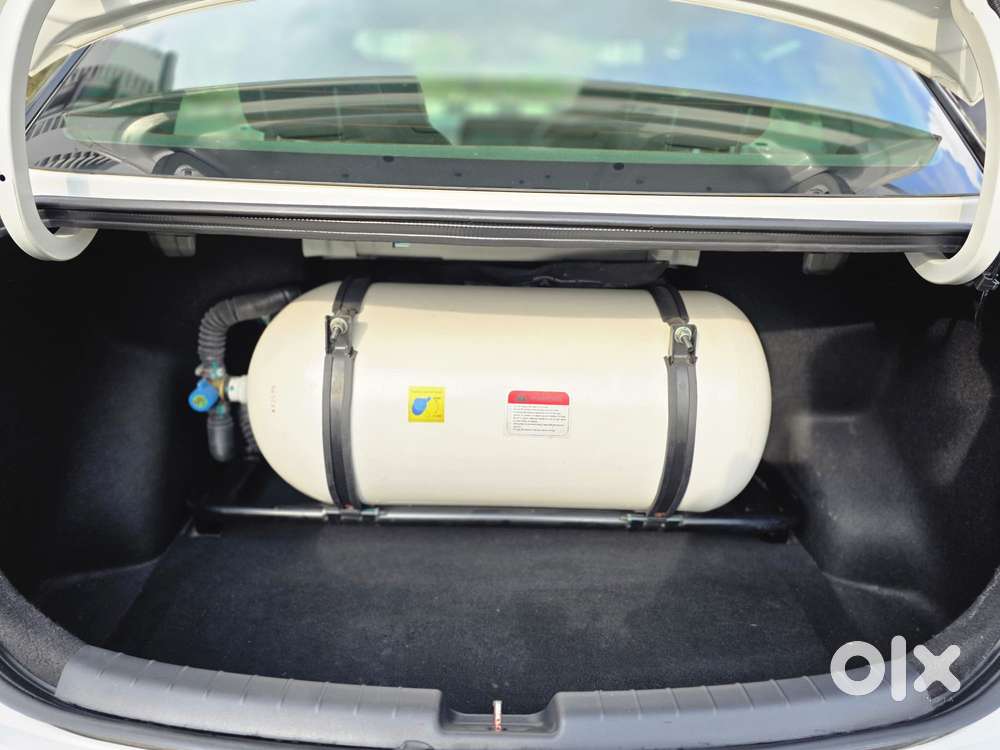 Hyundai Aura 1.2 Sx Cng, 2023, Cng & Hybrids