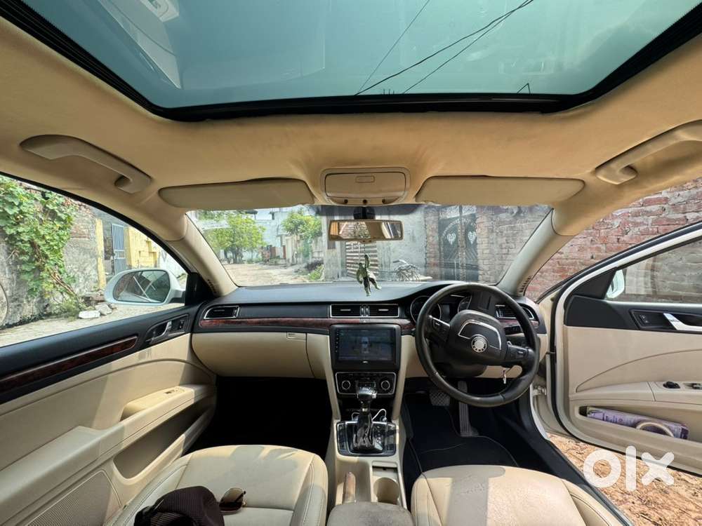 Skoda Superb Diesel 2011