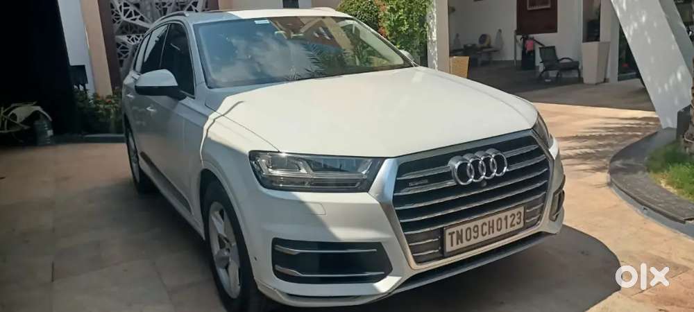 Audi Q7 Company Service Very High Quality Car