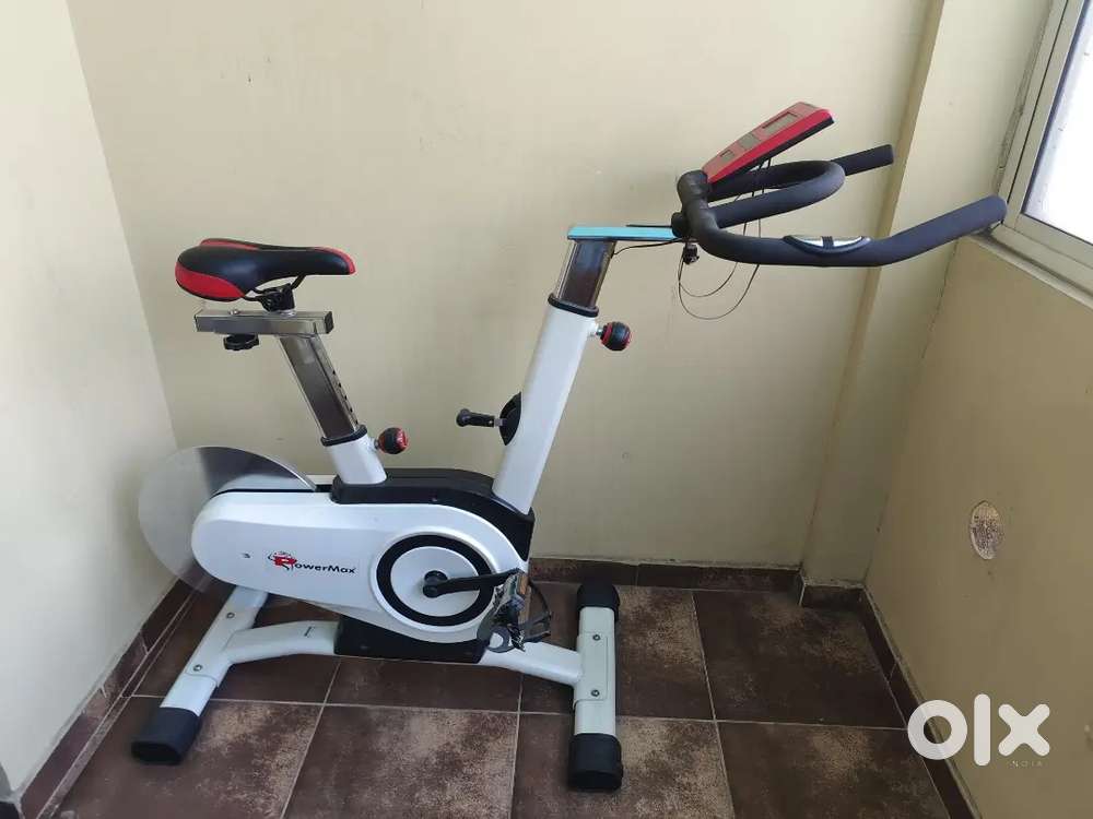 POWERMAX EXERCISE CYCLE