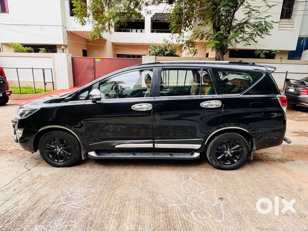 Toyota Innova Crysta 2.4 V, 2017, Diesel