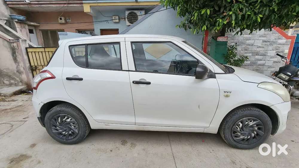 Maruti Suzuki Swift 2016 Petrol 95000 Km Driven