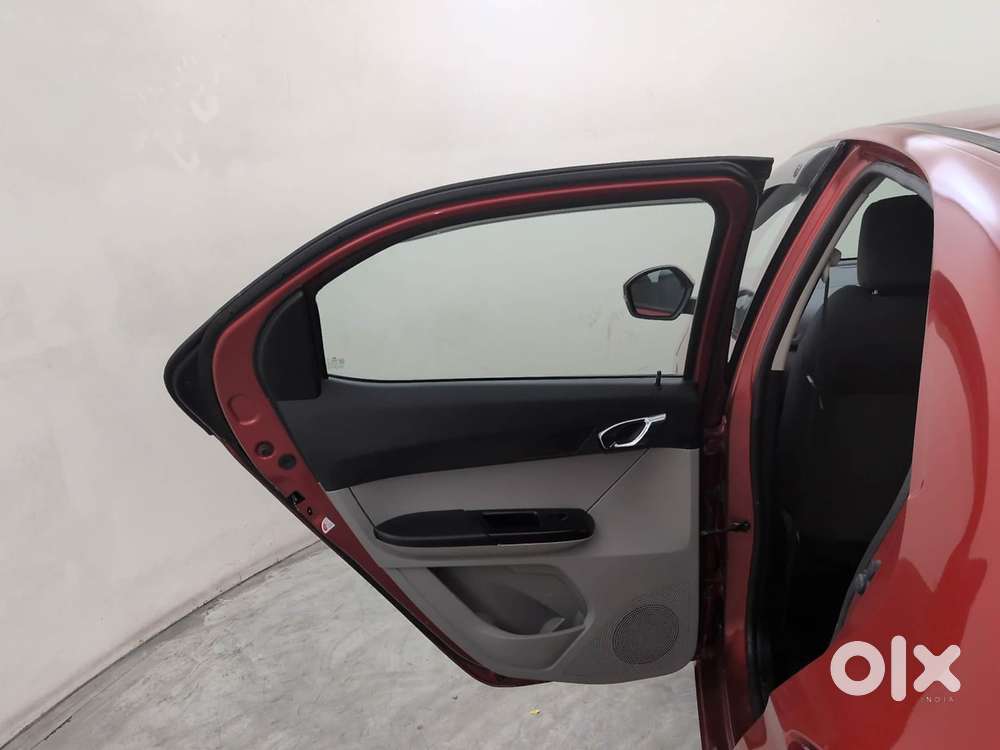 Tata Tiago Xza, 2018, Petrol