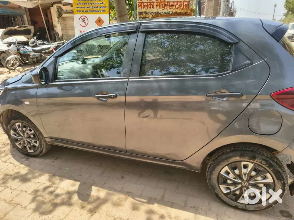 Tata Tiago 2025 Cng & Hybrids 300000 Km Driven
