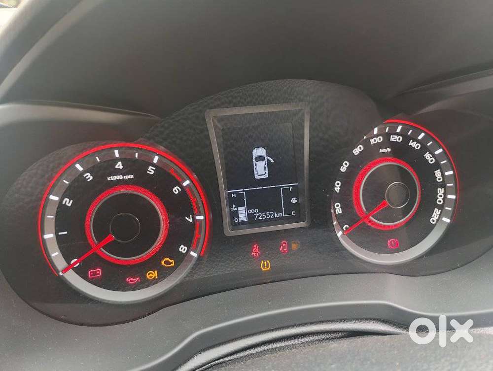 Mahindra Xuv300 W8 Option, 2021, Petrol