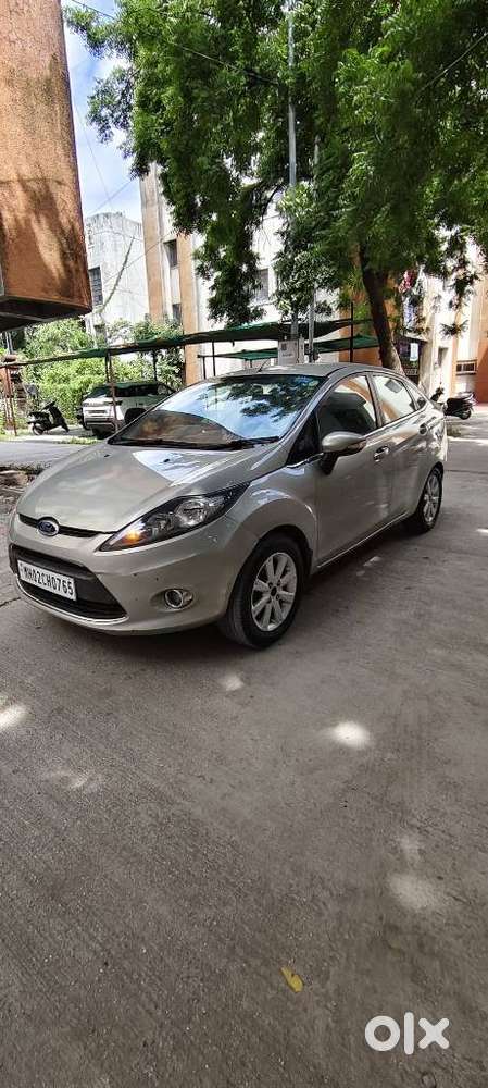 Ford Fiesta Petrol Titanium Plus, 2012, Cng & Hybrids
