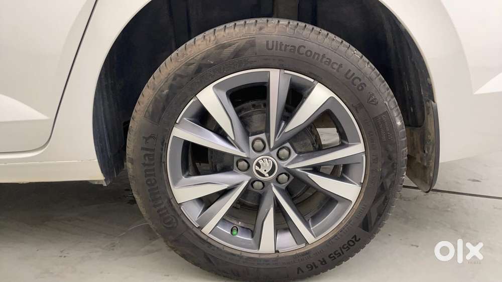 Skoda Slavia Style 1.5l Tsi Dsg, 2024, Petrol