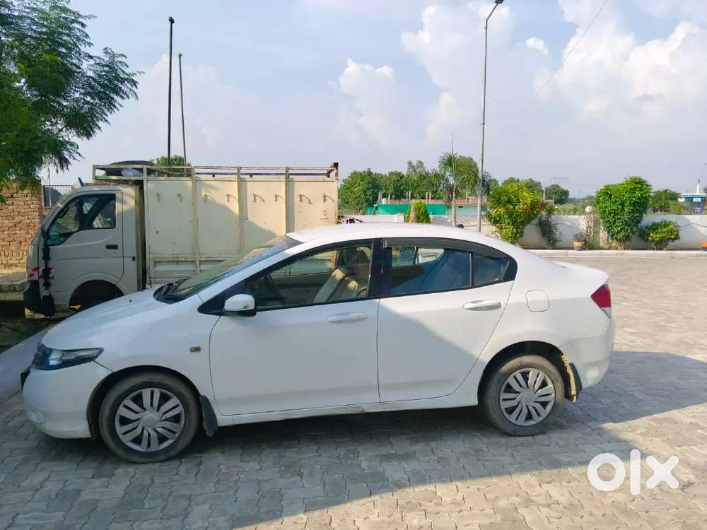 Honda City Zx 2012 Cng & Hybrids 100000 Km Driven