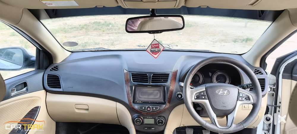 Hyundai Fluidic Verna