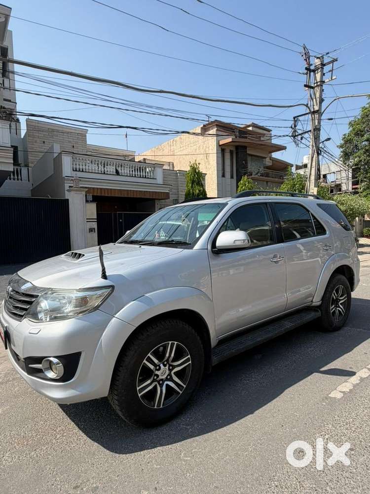Toyota Fortuner 2012 Diesel 156000 Km Driven