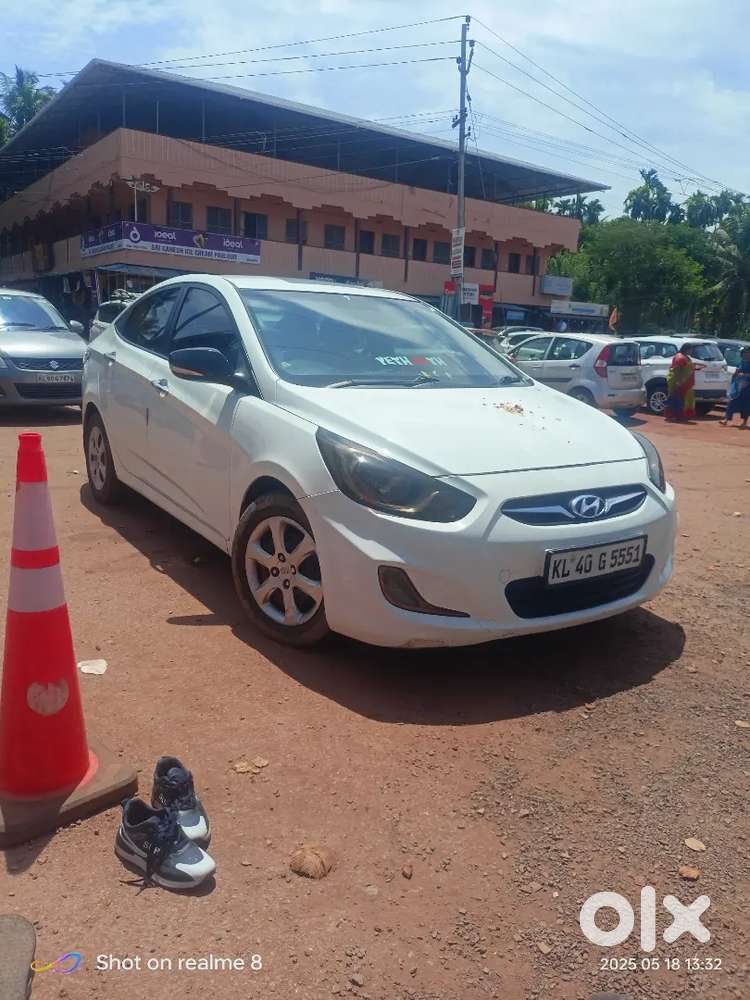 Hyundai Fluidic Verna 2012