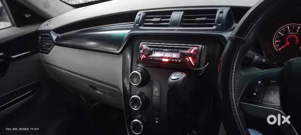 Mahindra Kuv100 Nxt 2016