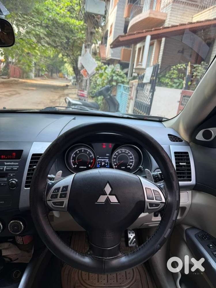 Mitsubishi Outlander 2010