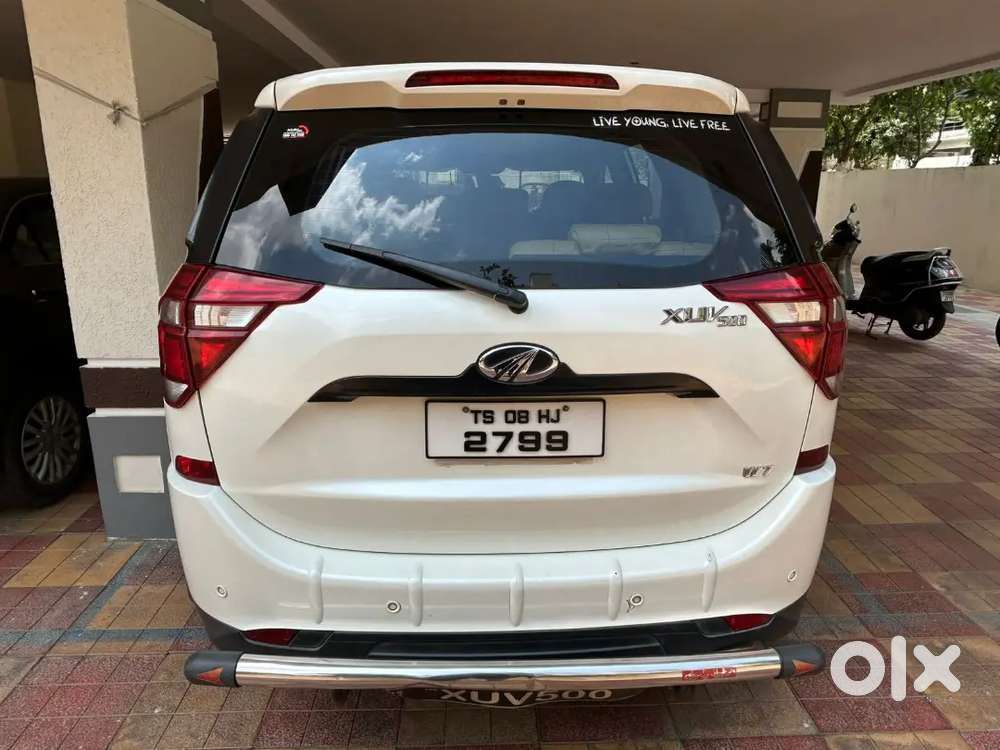 Mahindra Xuv500 W7 – 2020  1st Owner  Manual  65,000 Km