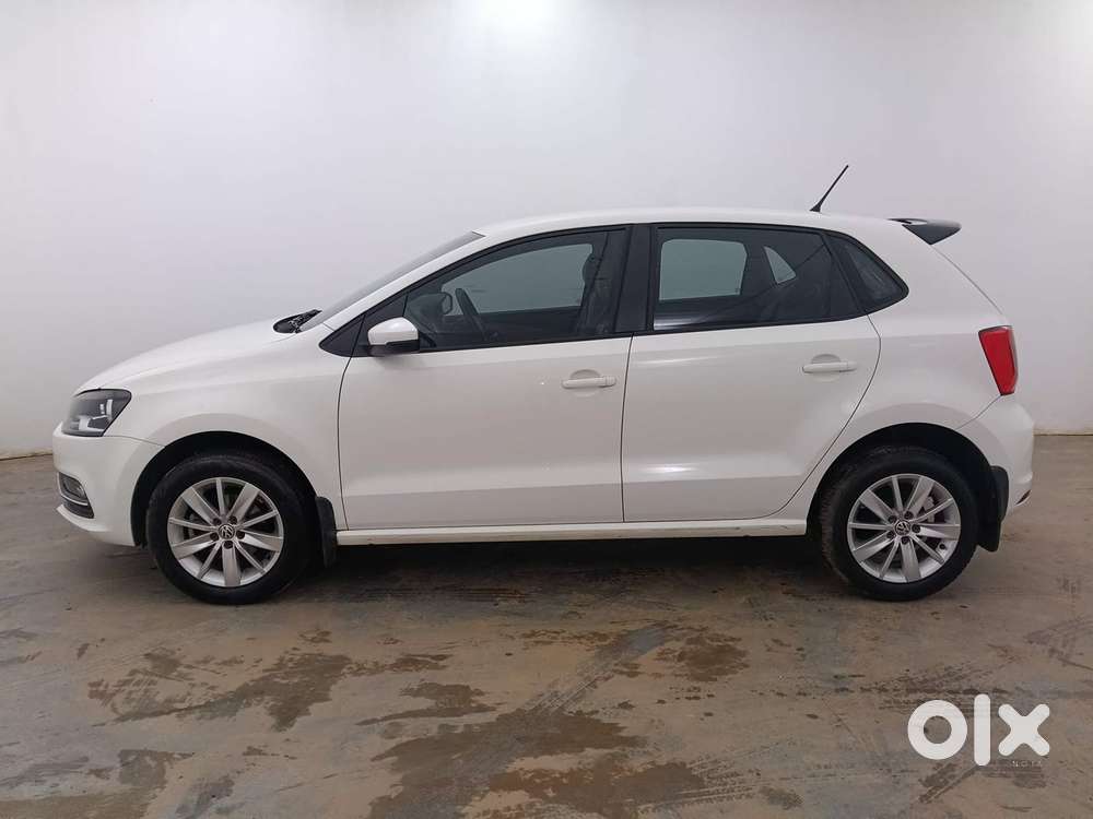 Volkswagen Polo Petrol Highline 1.2l, 2016, Petrol
