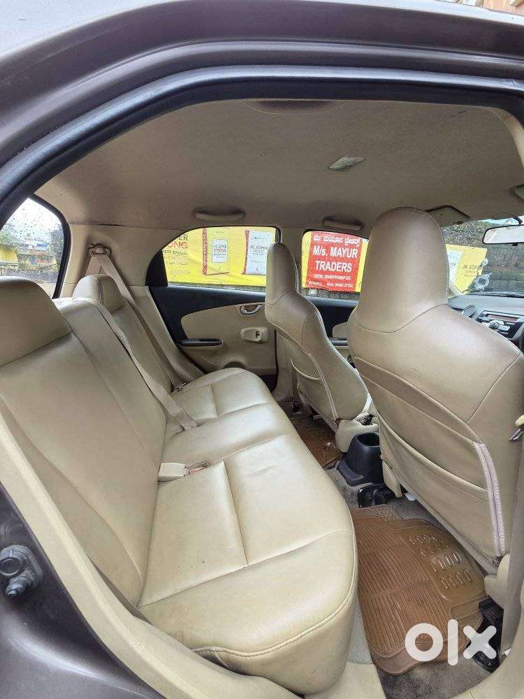 Honda Brio 2011-2013 V Mt, 2013, Petrol