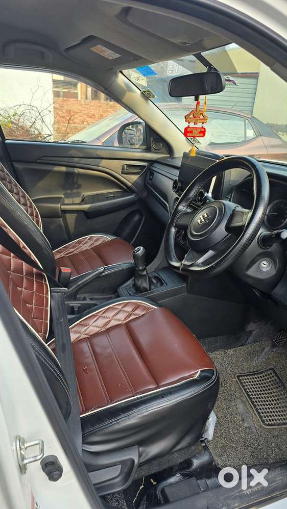 Maruti Vitara Brezza Petrol/cng