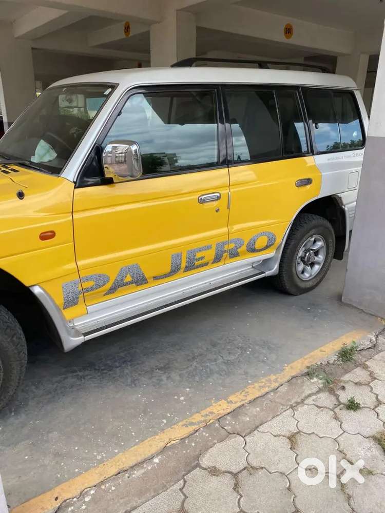 Mitsubishi Pajero 2011 Diesel 122000 Km Driven