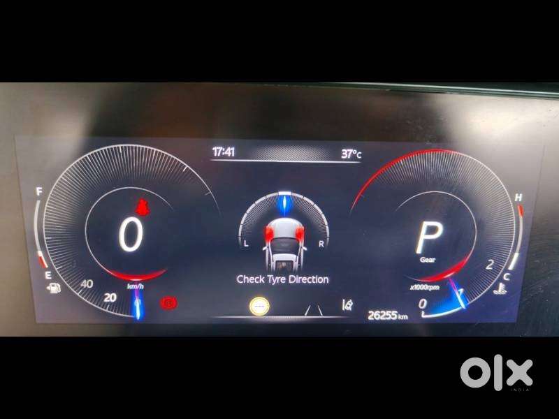 Mahindra Xuv700 2.2 Ax 7 Diesel At Luxury Pack Str, 2022, Diesel