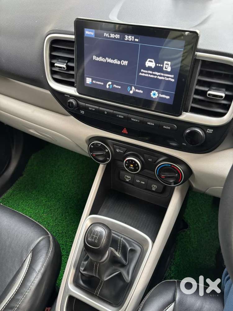 Hyundai Venue 1.2 S (o), 2023, Petrol