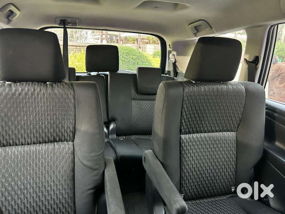 Toyota Innova Crysta 2.4 G Plus Mt, 2017, Diesel