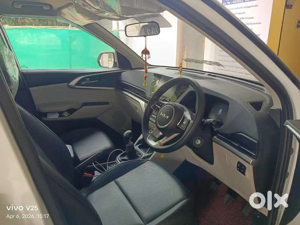 Kia Carens 2025 Petrol Well Maintained 17500km Only