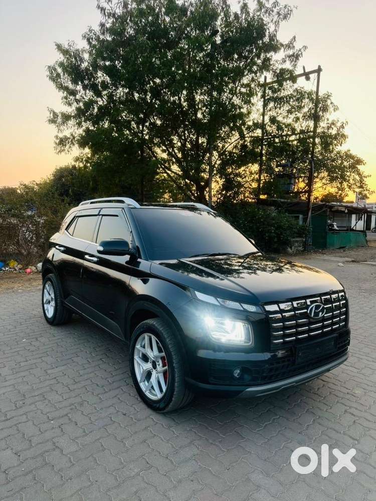 Hyundai Venue 2024 Diesel 60000 Km Driven