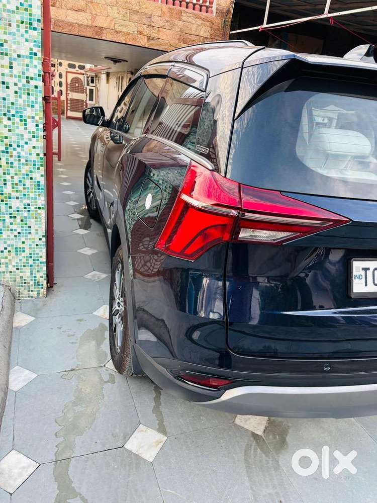 Mahindra Xuv700 2024 Petrol Well Maintained