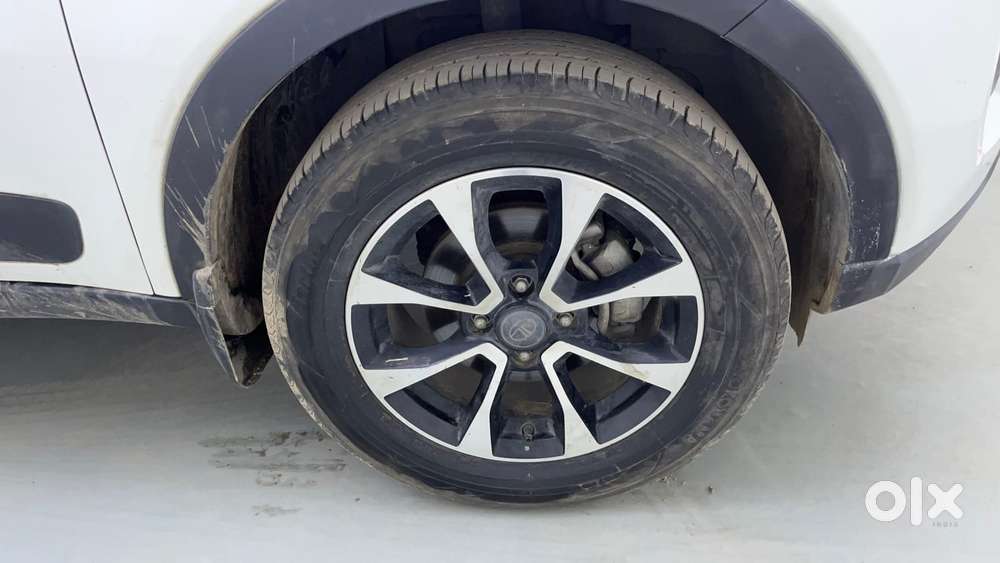 Tata Nexon 1.2 Revotron Xza Plus (o), 2020, Petrol