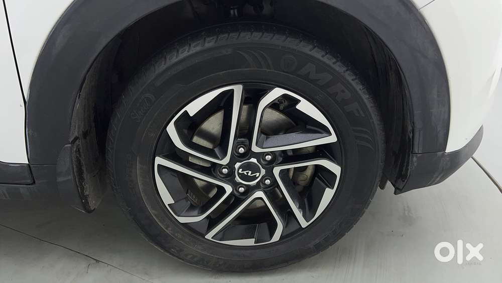 Kia Carens 1.4 Luxury Plus 6 Str, 2022, Petrol