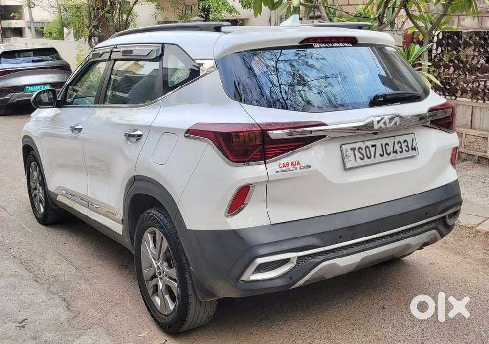 Kia Seltos White Htx + Petrol Car 2022