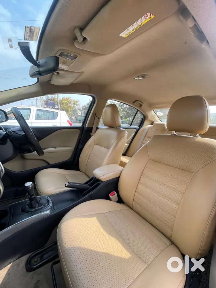Honda City 1.5 V 2016