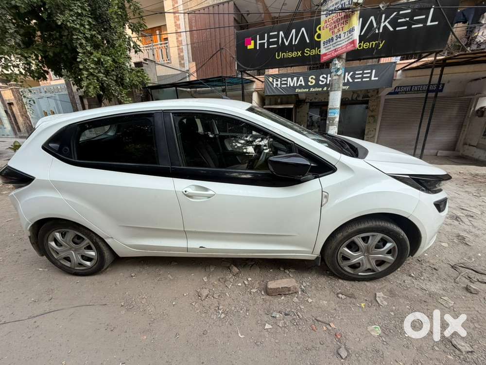 Tata Altroz Xm Plus 2023 With Low Km