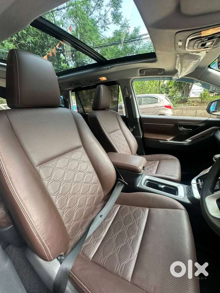 Toyota Innova Hycross 2.0 Zx (o) Hybrid 7 Str, 2025, Petrol