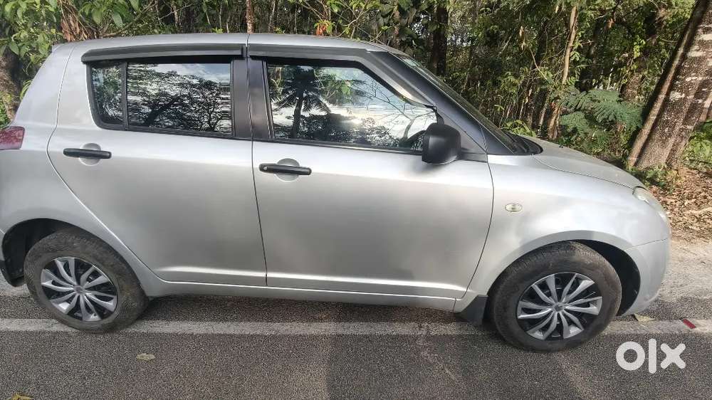 Maruti Suzuki Swift 2006 Petrol 84000 Km Driven