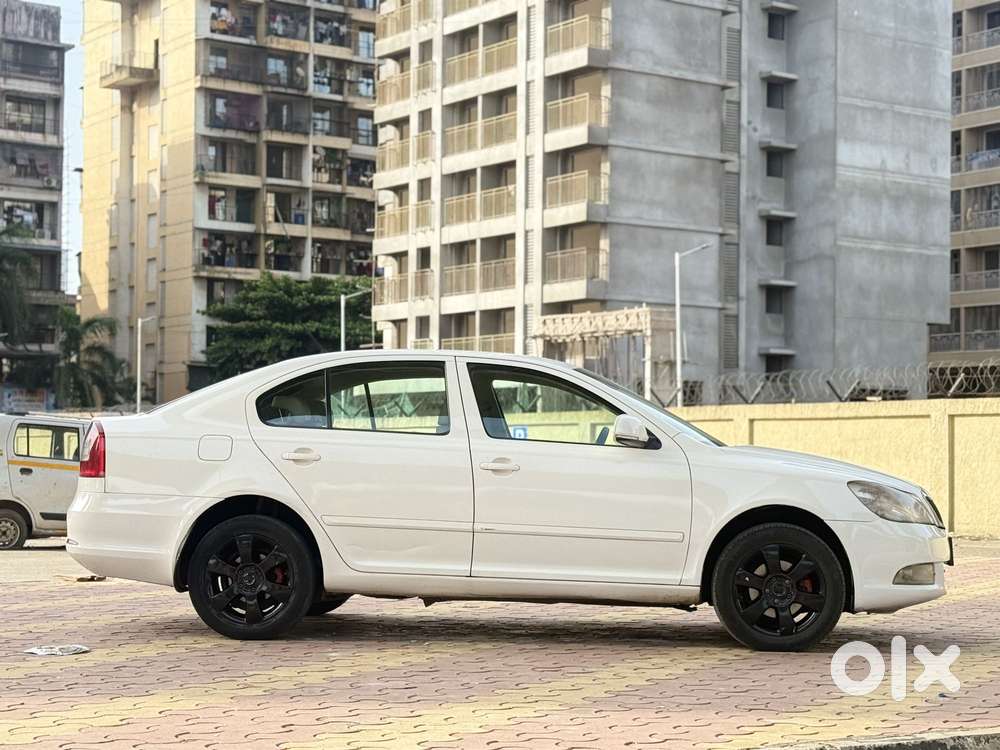 Skoda Laura 2.0 Elegance Tdi Cr At, 2010, Diesel