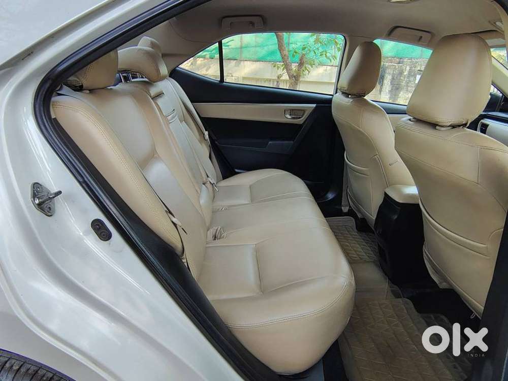 Toyota Corolla Altis 2013-2017 G At, 2015, Petrol