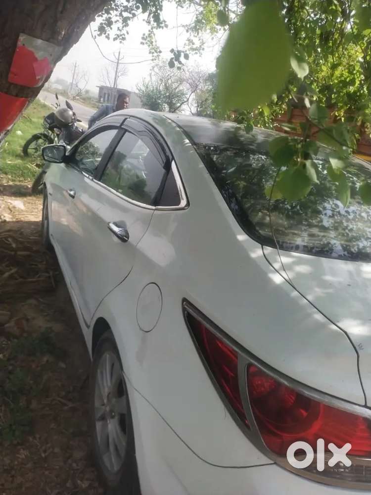 Hyundai Verna Sx 2012