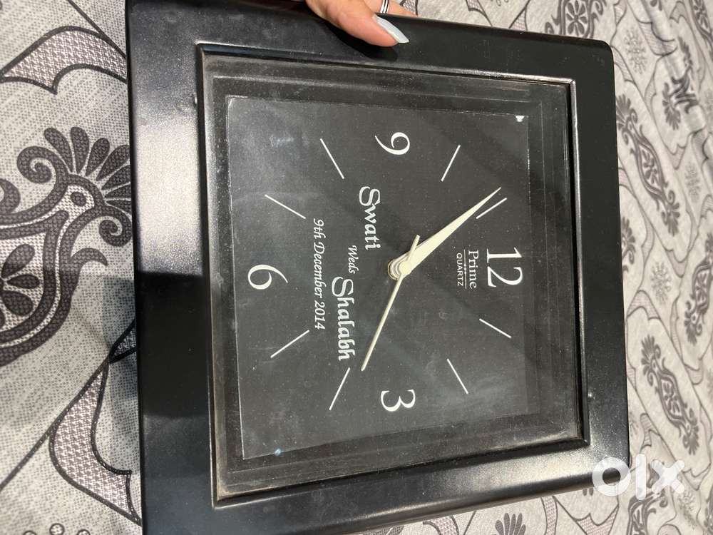 Wall clock available