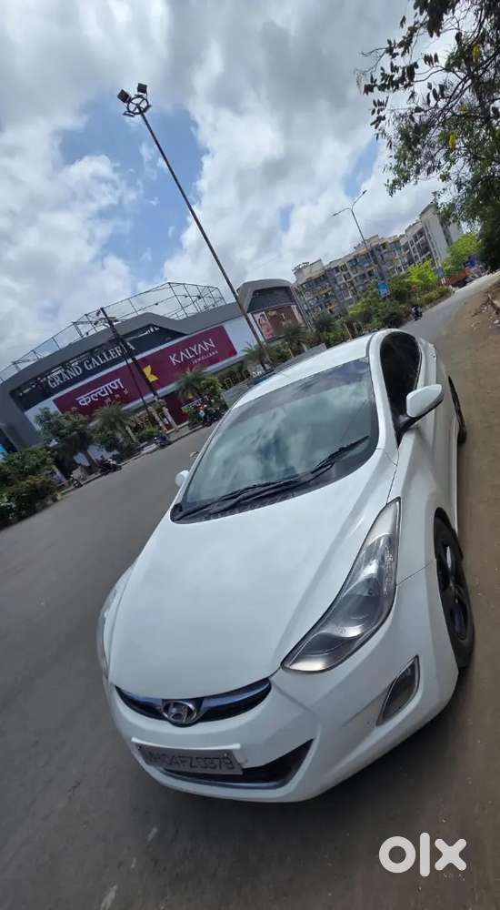 Hyundai New Elantra 2012 Diesel 97000 Km Driven