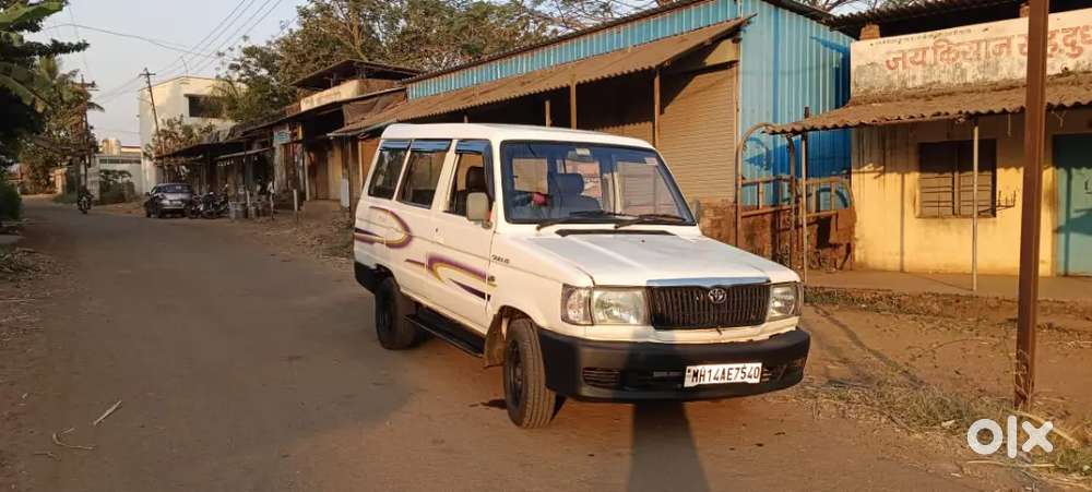 Toyota Qualis 2005 Diesel Well Maintained