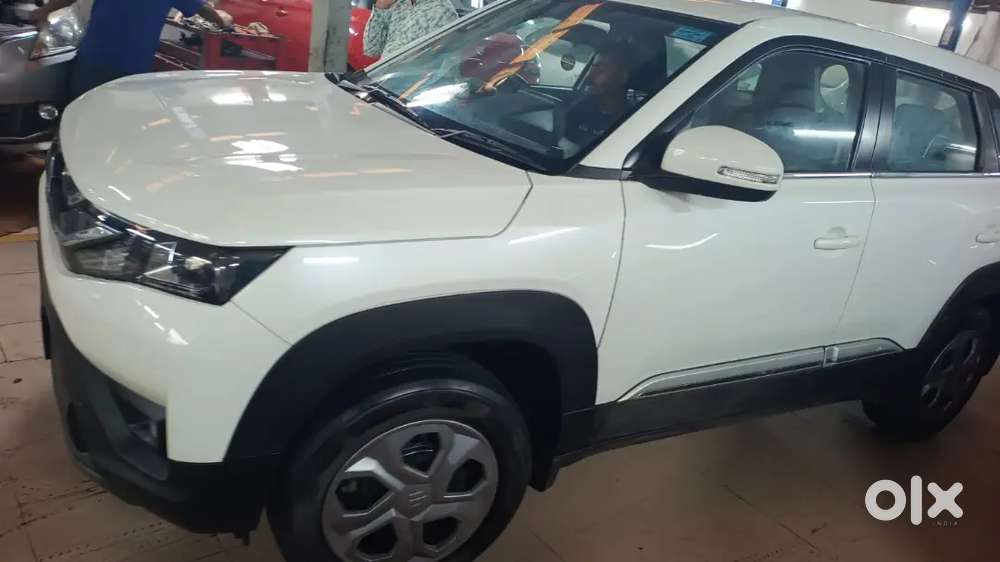 Maruti Suzuki Brezza 2025 Cng White Colour In Very Good Condition